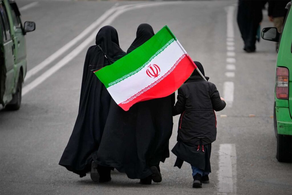Iran threatens world tourism sites and says it is still building missiles 3 weeks into war
